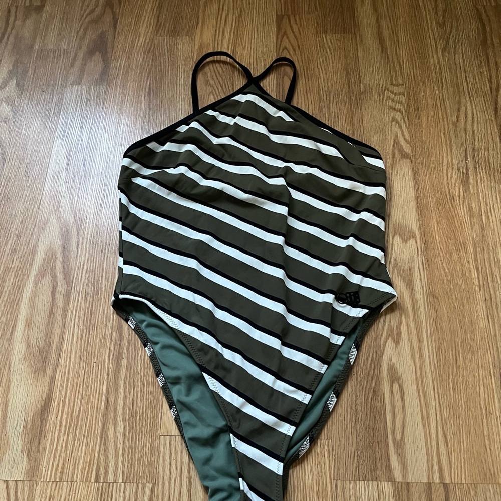 Solid & Striped The Sandra Striped Swimsuit - Arm… - image 4